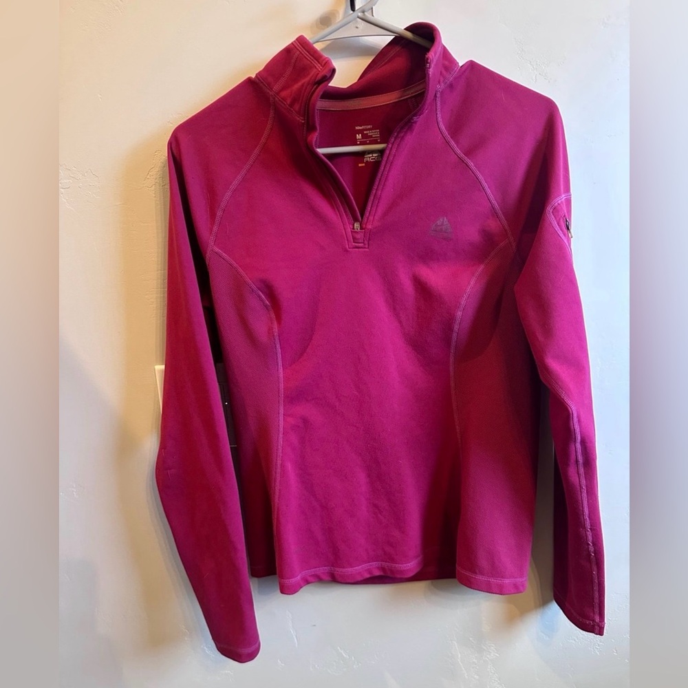 Nike ACG Quarter Zip Pullover Red Pink Outdoor Athleisure Sports Wear | Size M